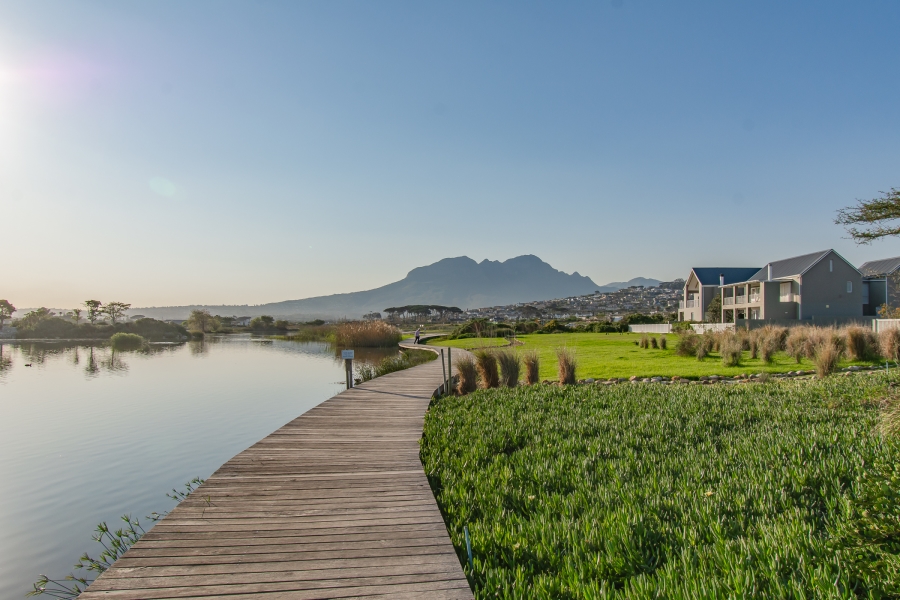 2 Bedroom Property for Sale in Somerset Lakes Western Cape